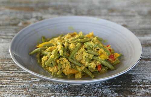 Haricots verts, lentilles corail et poivrons au lait de coco IG bas et même cétogène