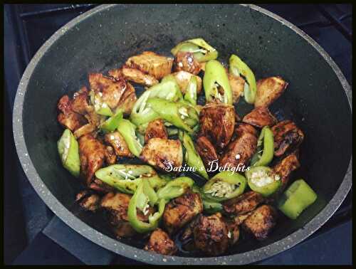 Poulet sauté aux piments