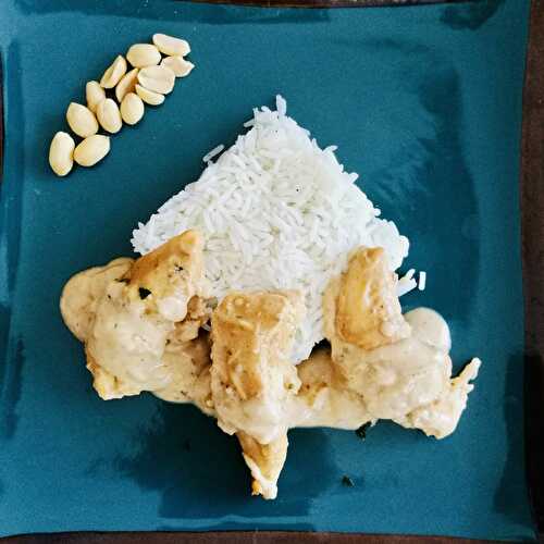 Aiguillettes de poulet au beurre de cacahuète et lait de coco