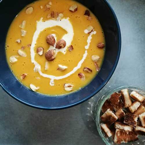 Velouté de potiron au gingembre et éclats de noisettes Torréfiées