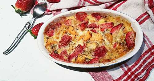 Gratin de fraises et melon à la poudre d'amandes et à la menthe