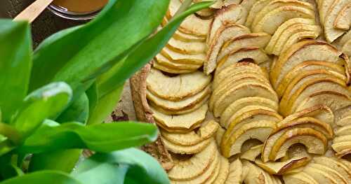 Tarte Rustique aux Pommes peu sucrée à la Cannelle