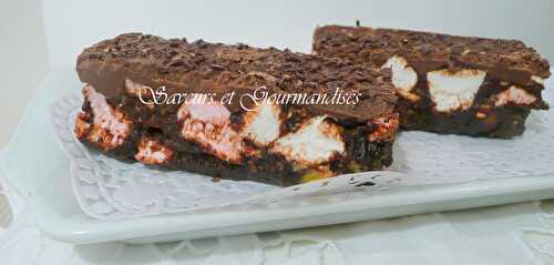 Barres Croquantes aux Chocolats et Marshmallows.