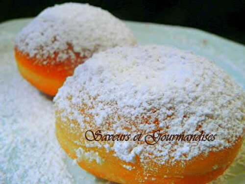 Beignets au chocolat.