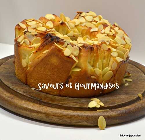 Brioche japonaise au lait concentré,  日式炼奶面包, Japanese Condensed Milk Bread.   