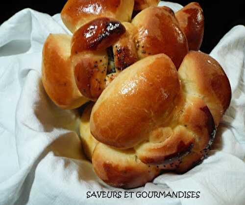 Brioche trèfle au yaourt et senteurs d'agrumes.