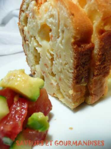 Cake au surimi et tomates confites et sa verrine de tartare d'avocat.