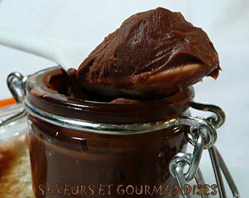 Confiture de chocolat maison.