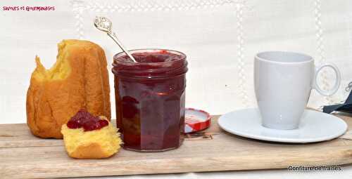 Confiture de fraises à l’eau de fleurs d’oranger.