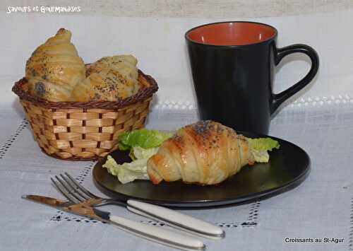 Croissants farcis  au fromage St-Agur .