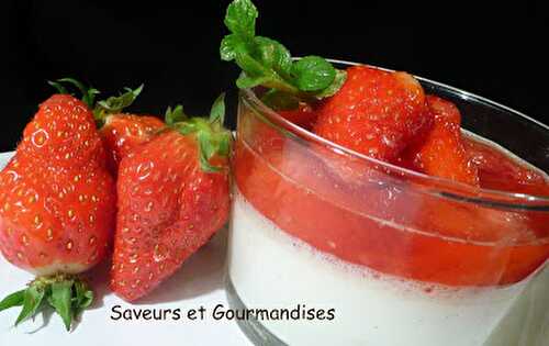 Divine Panna cotta  et fraises.