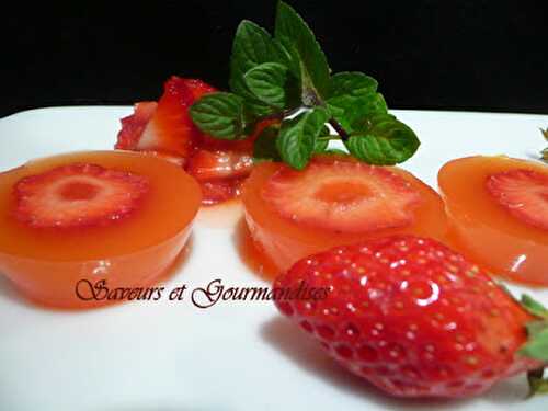 Fraises en gelée d'orange.