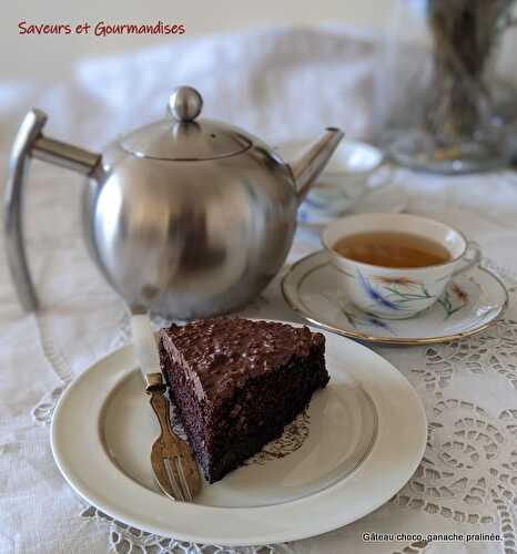 Gâteau au chocolat, ganache pralinée (sans œufs, sans beurre).