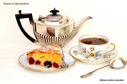 Gâteau aux Cerises et Amandes.