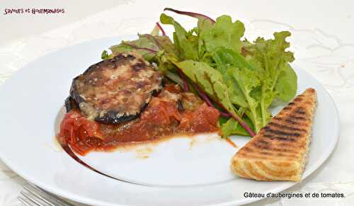 Gâteau d’aubergines aux tomates cerise, basilic et parmesan.