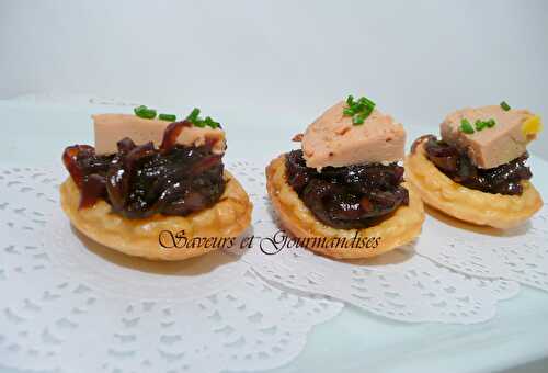 Mini-tartelettes au Foie Gras et au Confit d’Oignons.