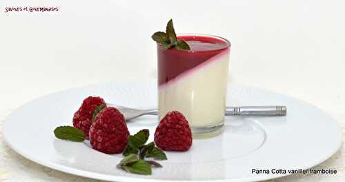 Panna Cotta  vanillée au coulis de framboises.