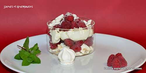 Pavlova express aux framboises.