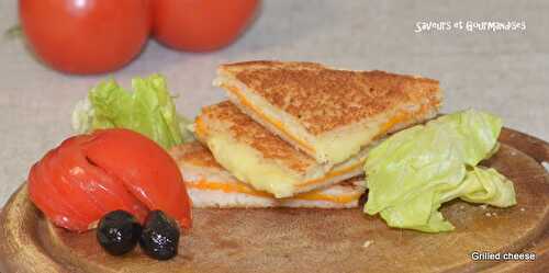 Sandwich au fromage grillé ou Grilled cheese.