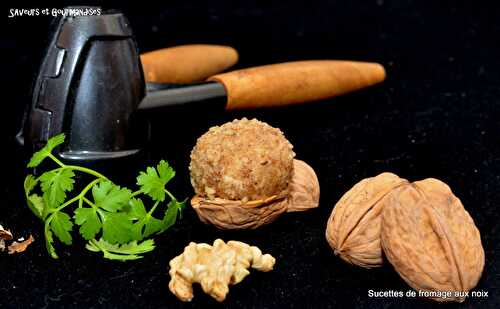 Sucettes de fromage frais aux Noix du Périgord.