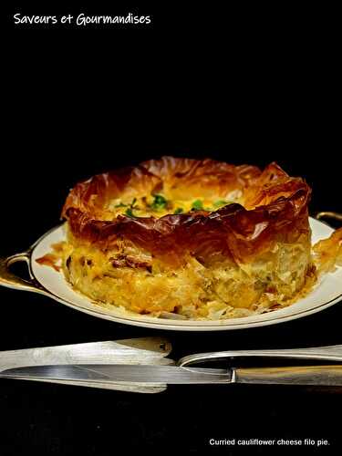  Tourte filo de chou-fleur au curry d'Ottolenghi.  Curried cauliflower cheese filo pie.