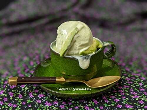 Glace à l'avocat sans sorbetière.