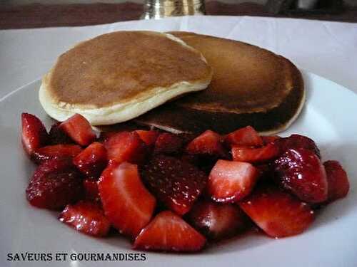 Pancakes au Cottage-cheese et Fraises.