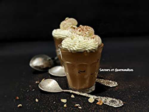 Mousse au Chocolat et aux Noisettes.