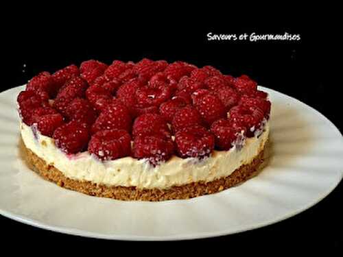 Cheesecake au chocolat blanc et framboises fourrées.