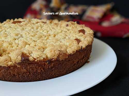 Gâteau pomme/pêches au crumble.