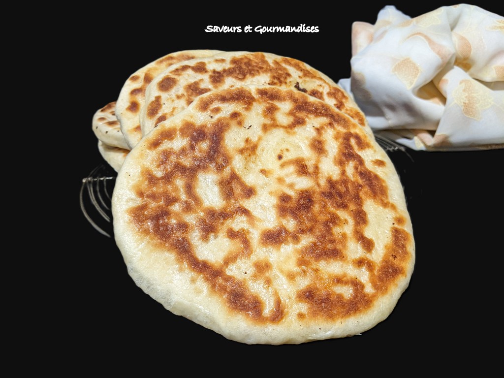 Naans au fromage (recette très simple).