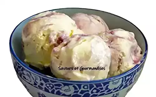 Glace express au coulis de fraises
