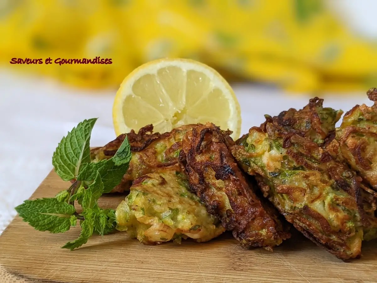 Beignets de courgettes à la grecque (Kolokithokeftedes)