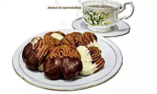 Schokoladen-Spritzgebäck – Biscuits sablés au chocolat