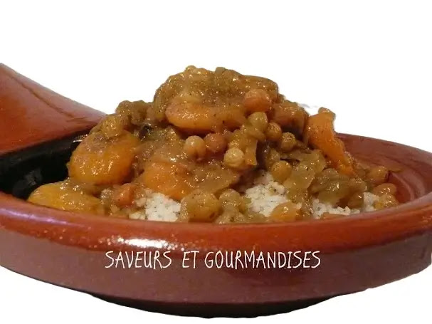 Seffa de couscous de riz au poulet