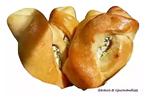 Beyaz Peynirli Poğaça, petits pains turcs à la feta