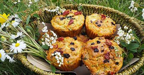 MUFFINS À LA FETA ET AUX TOMATES SÉCHÉES