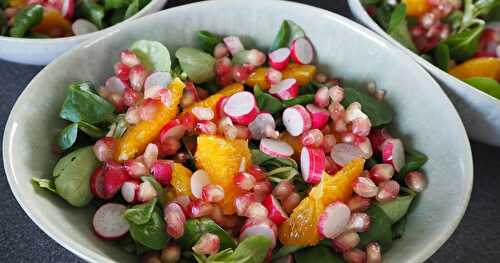 SALADE AUX RADIS, GRENADE ET ORANGE, SAUCE AU MIEL