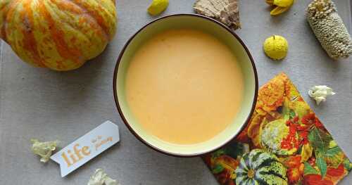 VELOUTÉ DE POTIRON AU LAIT DE COCO ET CURRY