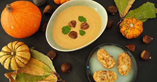 VELOUTÉ DE POTIRON ET CHÂTAIGNES ACCOMPAGNÉ DE TARTINES GRILLÉES AU GRUYÈRE 