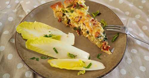 QUICHE DE CHOU VERT AUX NOIX ET TOMATES SÉCHÉES, ACCOMPAGNÉE D'UNE SALADE D’ENDIVES