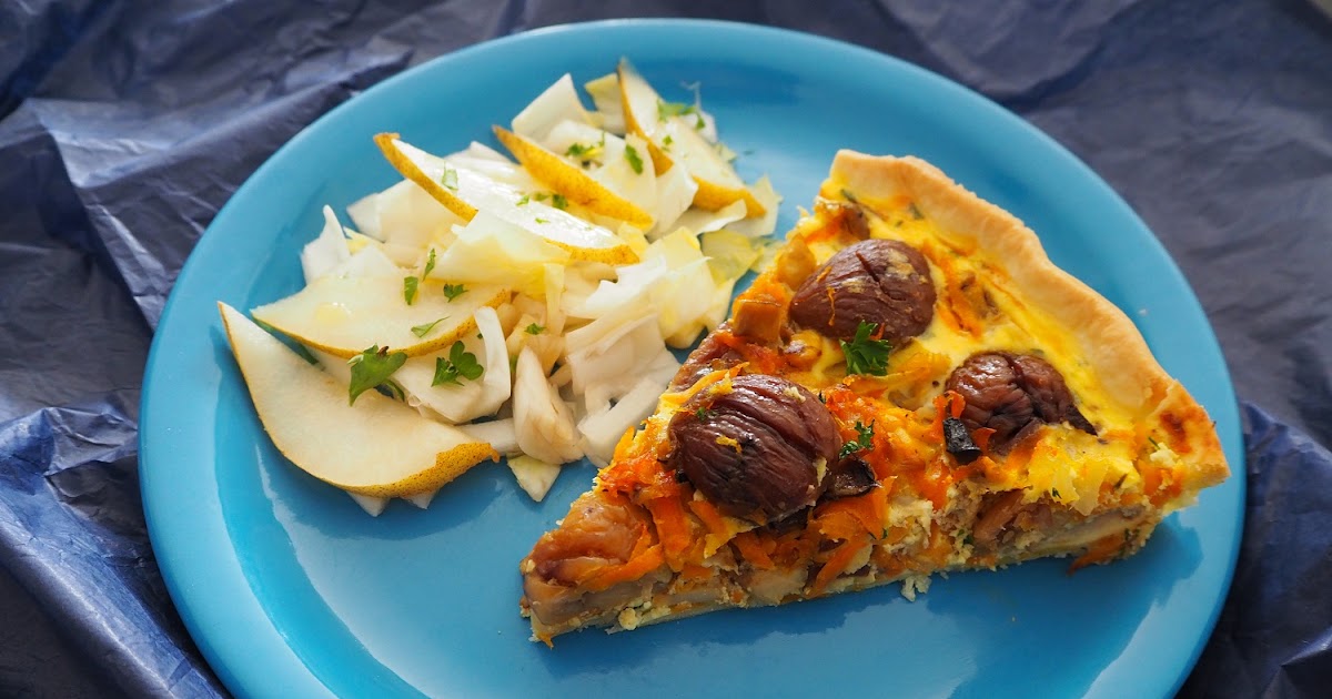 TARTE  AUX CHAMPIGNONS ET MARRONS, ACCOMPAGNÉE D’UNE SALADE D’ENDIVES ET POIRES