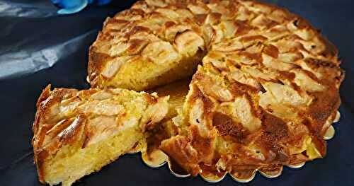  GÂTEAU MOËLLEUX AUX POMMES À LA FRANGIPANE