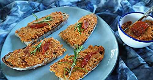 TAPENADE DE GRAINES DE TOURNESOL AUX TOMATES SÉCHÉES  