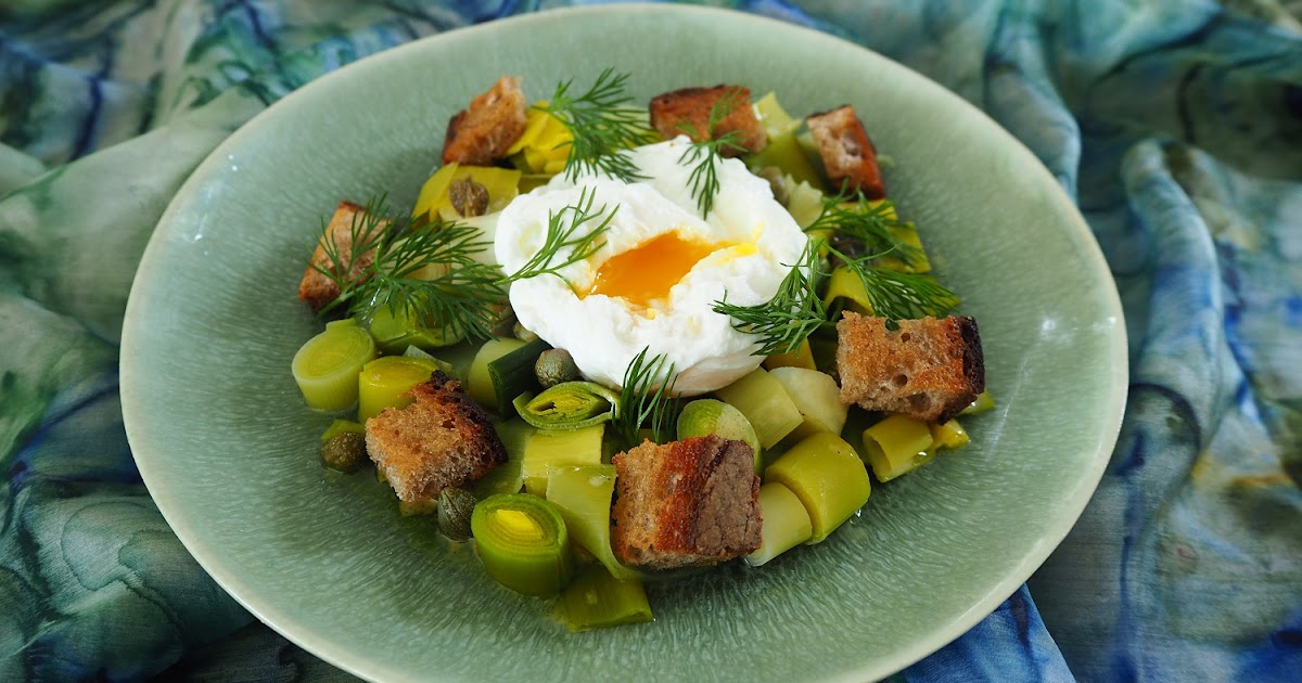 SALADE DE POIREAUX, CÂPRES ET ŒUF MOLLET