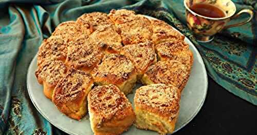 ROULÉS BRIOCHÉS À LA CANNELLE ET AUX NOISETTES 