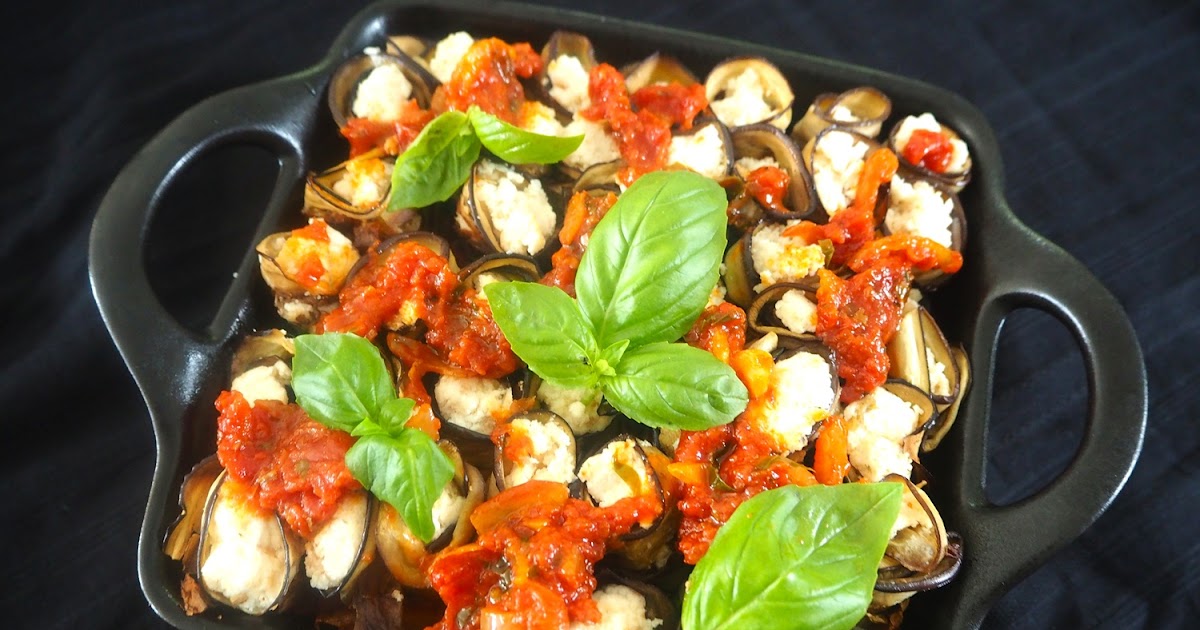 ROULÉS D’AUBERGINES, SAUCE TOMATES, RICOTTA, PIGNONS DE PIN