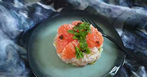 TARTARE DE DAURADE AU PAMPLEMOUSSE ROSE