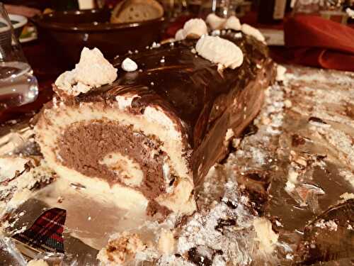 Bûche de Noël et gâteau aux marrons