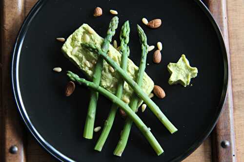 Asperges vertes au pesto d’asperges et amandes